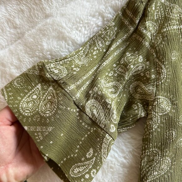 ZARA SAGE GREEN Light Airy Bandana Print Button Up Half Sleeve - Picture 5 of 5